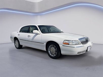 Used 2009 Lincoln Town Car Signature Limited