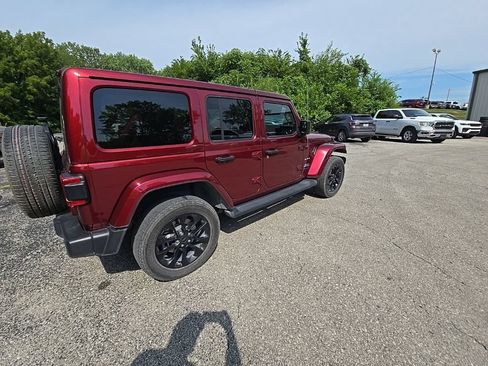 Used 2022 Jeep Wrangler Unlimited Sahara w/ Cold Weather Group AWD/4WD image 8