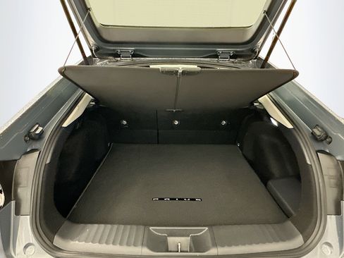 Used 2025 Toyota Prius Plug-In Hybrid image 30