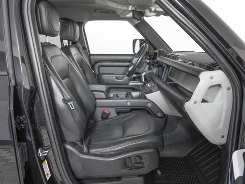 Used 2020 Land Rover Defender 110 HSE image 9