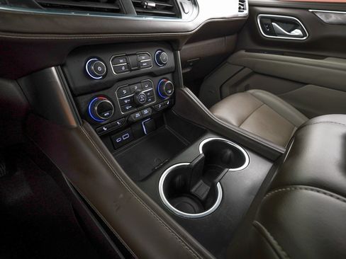 Used 2022 Chevrolet Tahoe LT image 23