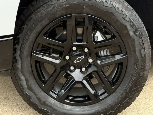 Used 2025 Chevrolet Silverado 1500 LT Trail Boss w/ LT Trail Boss Premium Package image 9