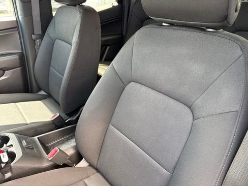 Used 2024 Chevrolet Colorado W/T RWD image 11
