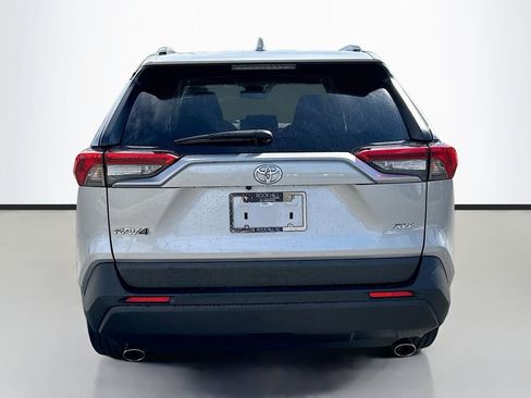 Used 2023 Toyota RAV4 XLE Premium image 6