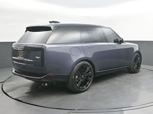 Used 2025 Land Rover Range Rover SE AWD/4WD image 7