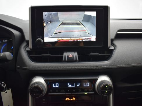 Used 2025 Toyota RAV4 LE AWD/4WD image 15