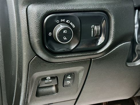 Used 2022 RAM 1500 Big Horn AWD/4WD image 10