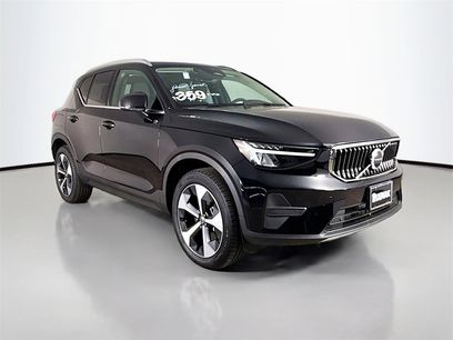 Used 2025 Volvo XC40 B5 Core w/ Protection Package Premier