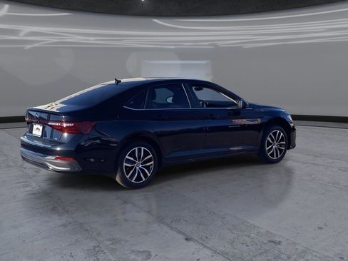 New 2026 Volkswagen Jetta SE image 5