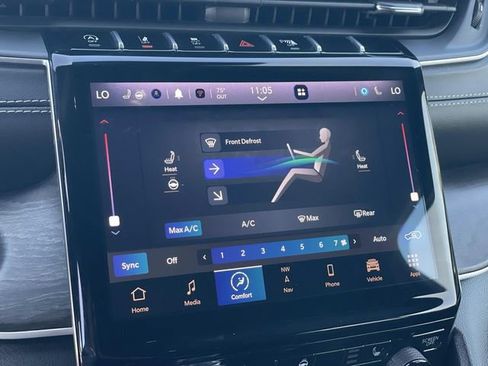 Used 2024 Jeep Grand Cherokee Limited image 11