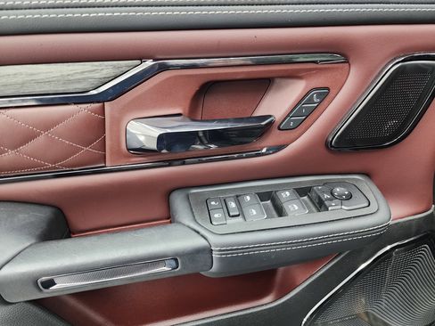 Used 2025 RAM 1500 Limited image 43