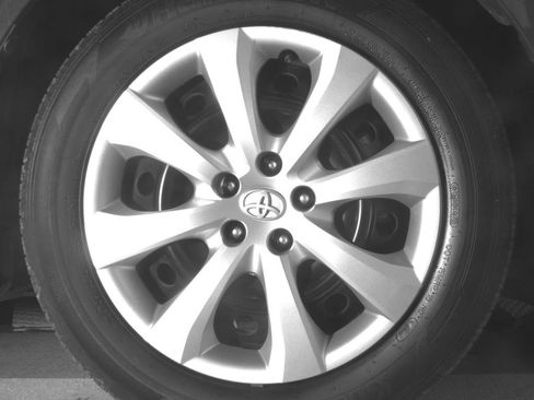 Used 2025 Toyota Corolla LE FWD image 11