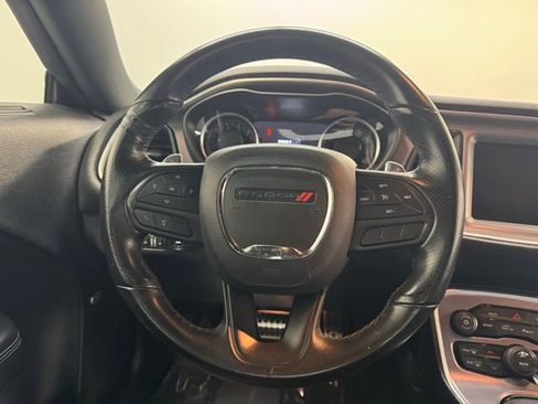 Used 2022 Dodge Challenger R/T image 8