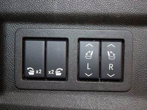 Used 2025 GMC Yukon Denali image 16