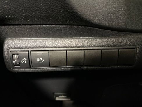 Certified 2020 Toyota Corolla LE FWD image 28