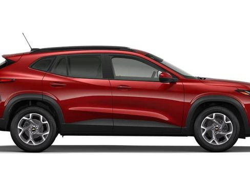 New 2026 Chevrolet Trax LT w/ Sunroof Package FWD image 29