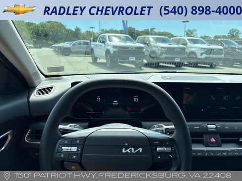 Used 2025 Kia K4 FWD image 6
