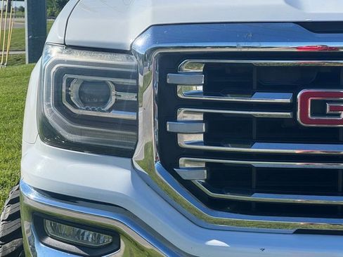 Used 2018 GMC Sierra 1500 SLT AWD/4WD image 8