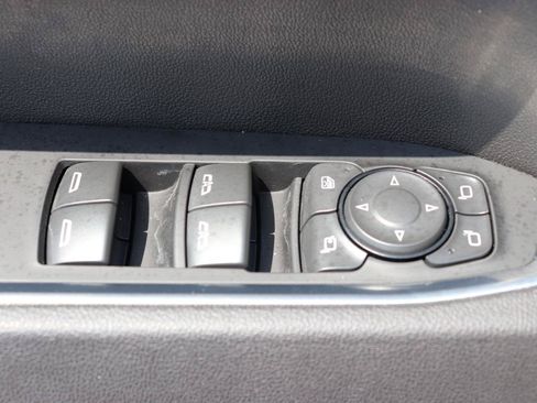 Used 2025 GMC Sierra 1500 SLT AWD/4WD image 44