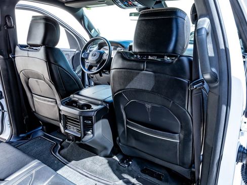 Used 2024 RAM 1500 Limited image 33