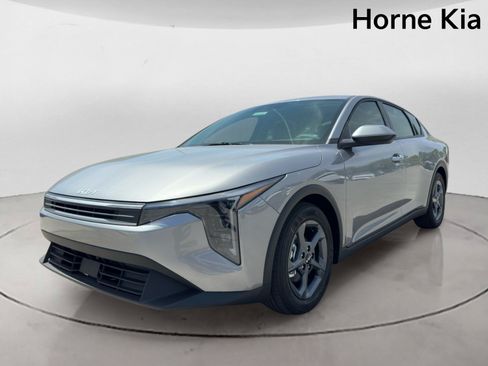 New 2026 Kia K4 FWD image 7