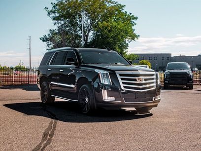 Used 2017 Cadillac Escalade Luxury