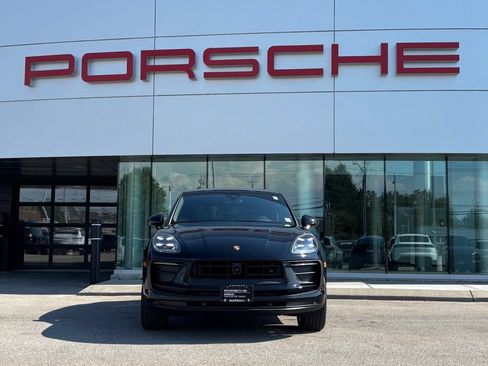 Certified 2026 Porsche Macan AWD/4WD image 21