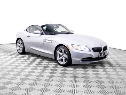 Used 2016 BMW Z4 sDrive28i RWD image 9