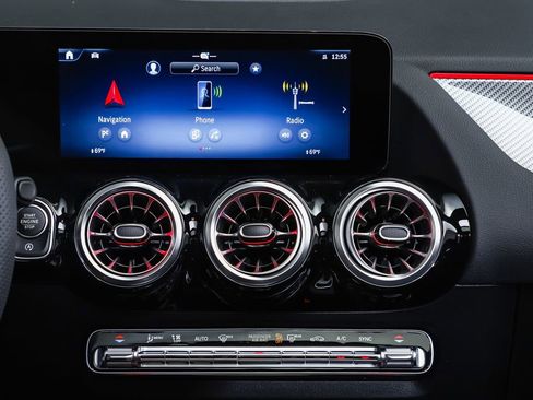 New 2026 Mercedes-Benz GLA 35 AMG 4MATIC image 16