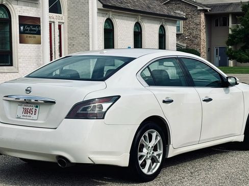 Used 2012 Nissan Maxima 3.5 SV w/ Monitor Pkg FWD image 10