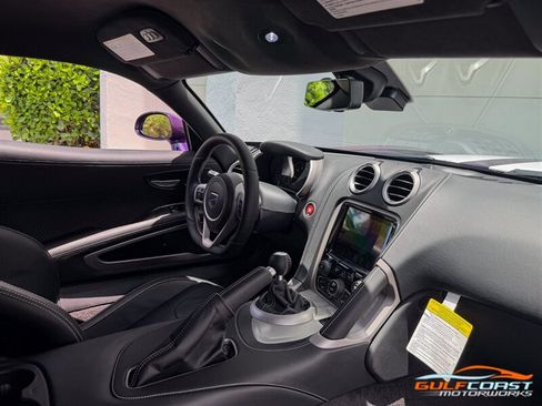 Used 2017 Dodge Viper GTC w/ GTS Interior Package RWD image 28