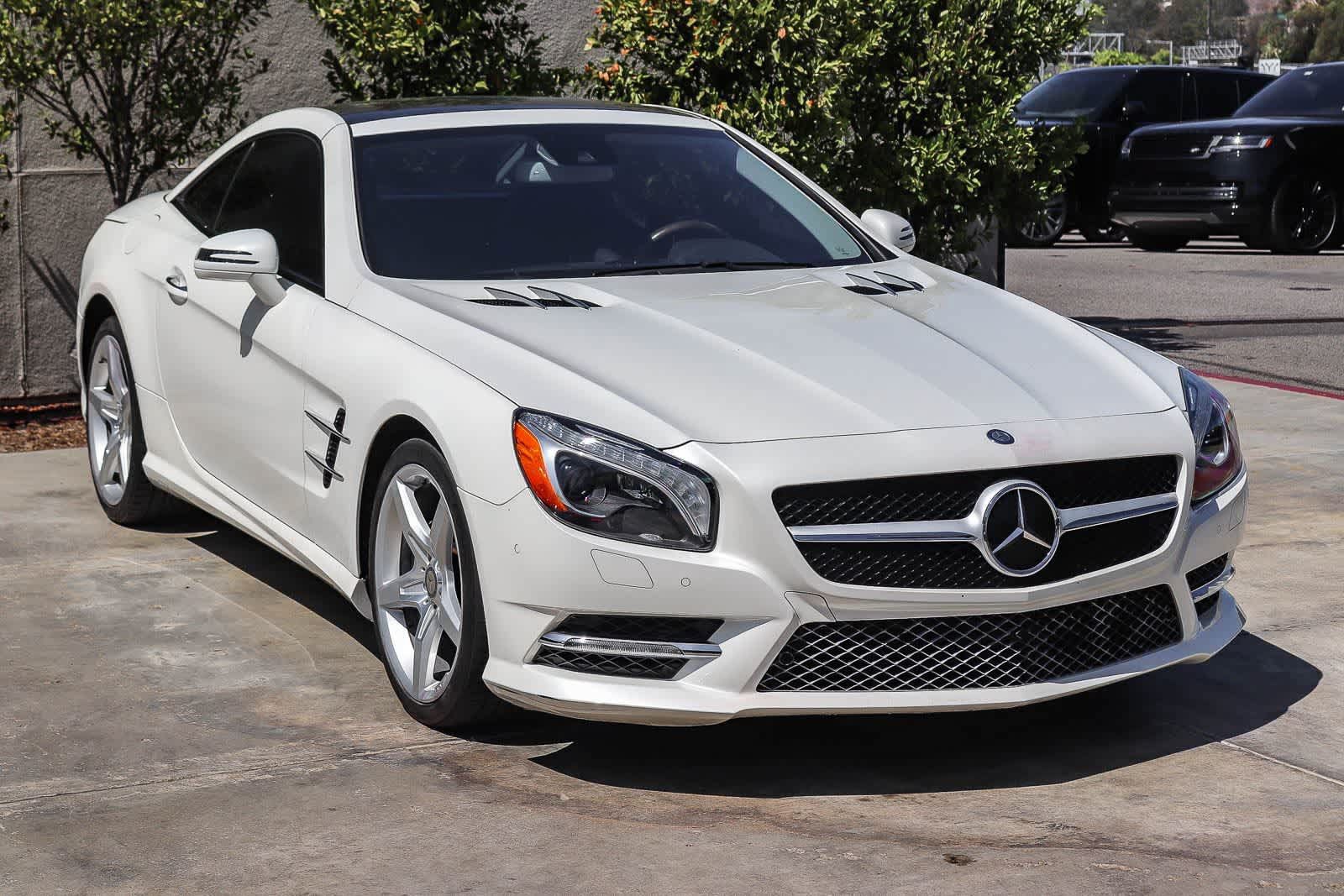 Used 2016 Mercedes-Benz SL 550 w/ Driver Assistance Package image 2