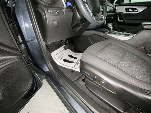 Used 2022 Chevrolet Blazer LT image 12