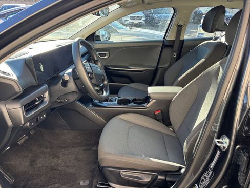 Used 2025 Kia K4 LXS image 27