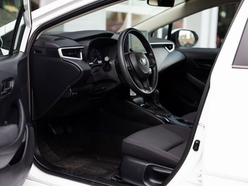 Used 2024 Toyota Corolla LE image 14