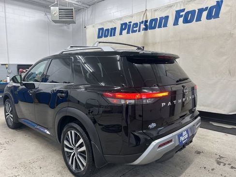 Used 2022 Nissan Pathfinder Platinum w/ Cargo Package AWD/4WD image 8