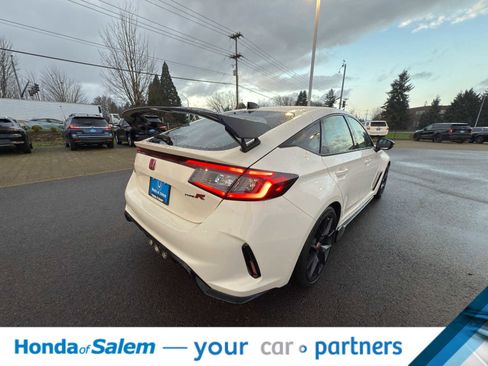 Used 2023 Honda Civic Type R image 5