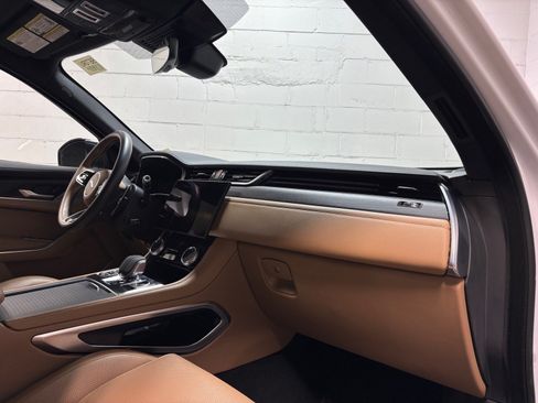 Used 2022 Jaguar F-PACE S AWD/4WD image 31