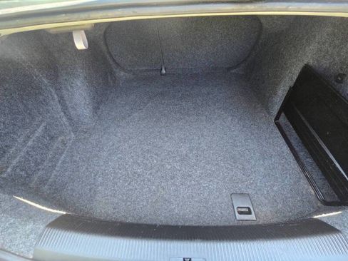 Used 2010 Volkswagen Jetta S image 24