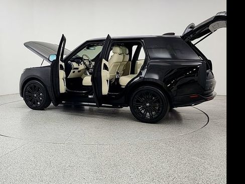 Certified 2023 Land Rover Range Rover SE AWD/4WD image 12