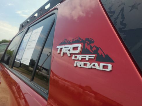 Used 2021 Toyota 4Runner TRD Off-Road Premium w/ Moonroof Package AWD/4WD image 24