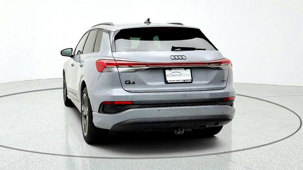 Used 2024 Audi Q4 e-tron Premium Plus w/ Premium Plus AWD/4WD image 6