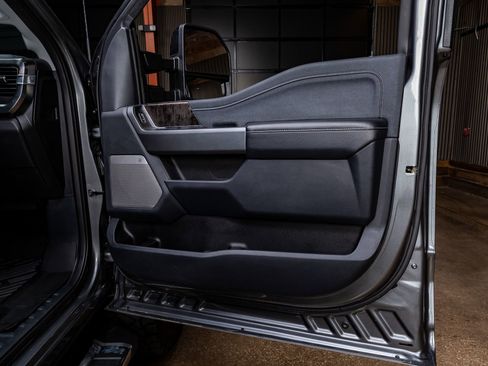 Used 2025 Ford F350 Lariat image 37