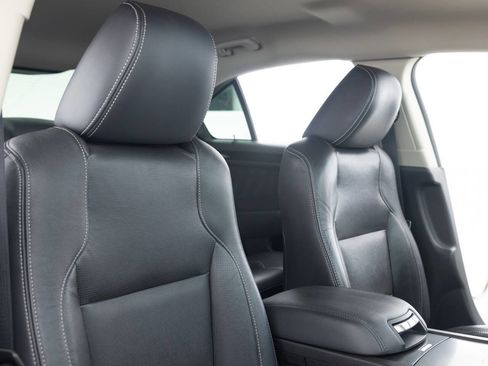 Used 2010 Ford Taurus Limited image 26