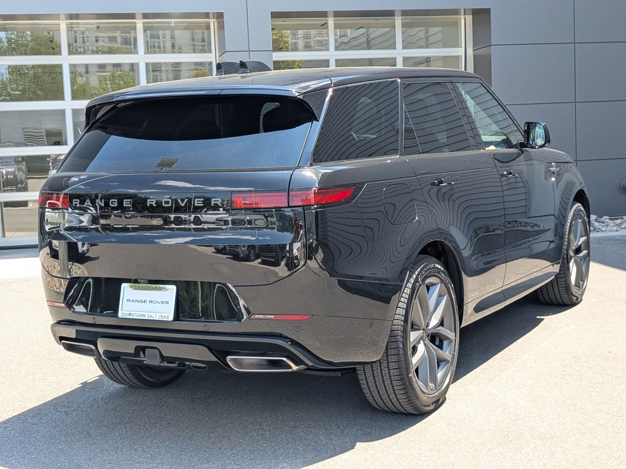 New 2026 Land Rover Range Rover Sport Dynamic SE AWD/4WD image 5