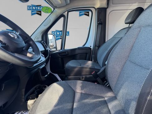 Used 2025 RAM ProMaster 2500 w/ Storage Group image 10