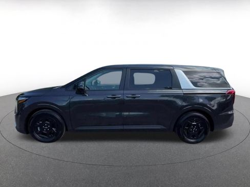 Used 2026 Kia Carnival FWD image 9