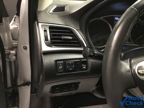 Used 2016 Nissan Sentra SV FWD image 22