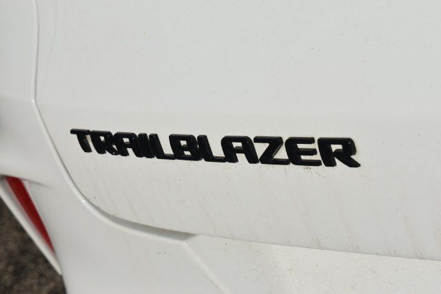 Used 2022 Chevrolet TrailBlazer RS FWD image 13