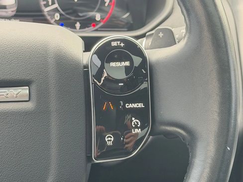 Used 2020 Land Rover Discovery Landmark AWD/4WD image 23